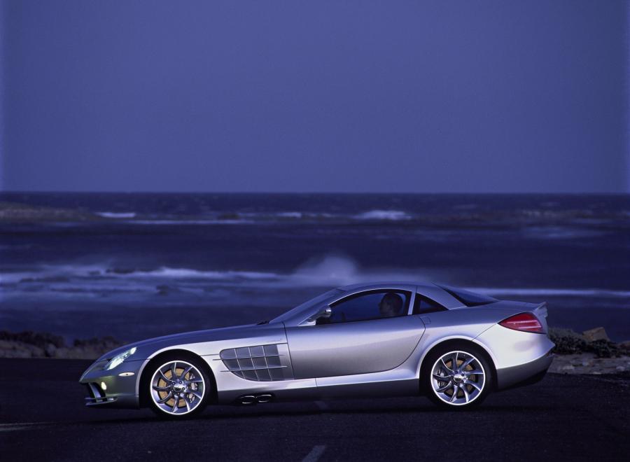  Mercedes-Benz SLR McLaren 2003 года  (фото 46 из 319)